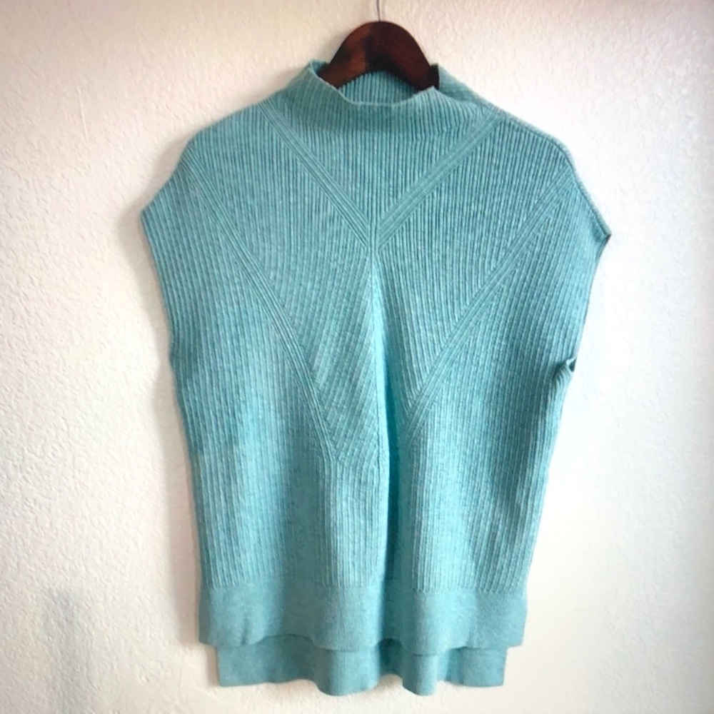 Banana Republic Mint Green Sleeveless Ribbed Mock Neck Top